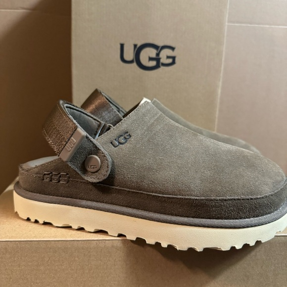 UGG Goldenstar clogs in hickory nwt - Picture 9 of 10